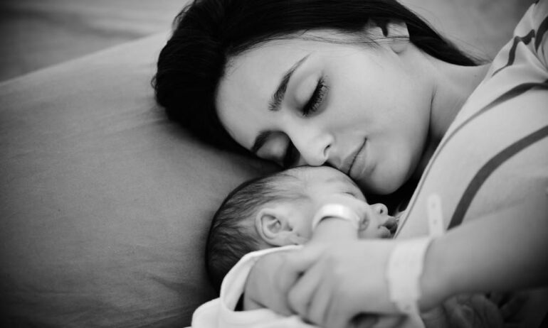 7 patyrusios mamos patarimai pirmą kartą gimdžiusiajai