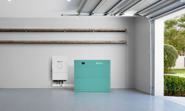 Saulės jėgainių sugeneruota elektros energija
