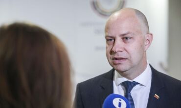 A. Veryga: ugdymo įstaigos negali reikalauti medicininių pažymų nelankymui pateisinti
