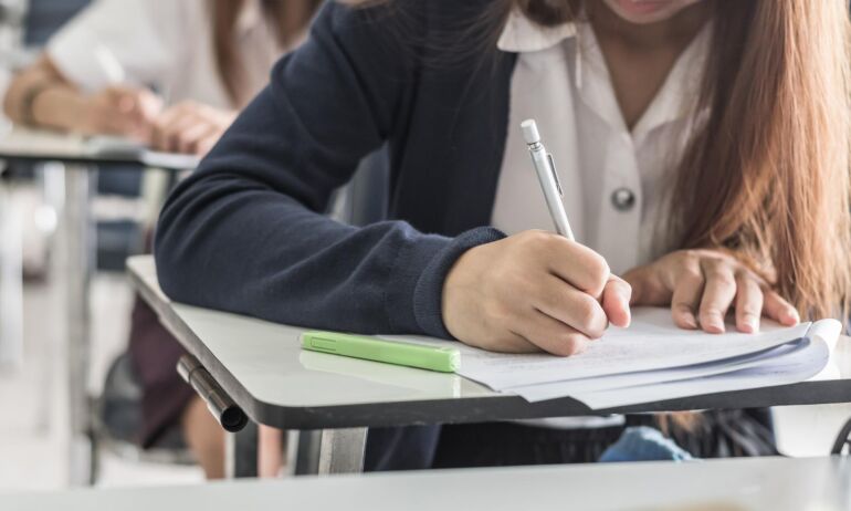 Abiturientai gali įsivertinti savo pasirengimą matematikos egzaminui