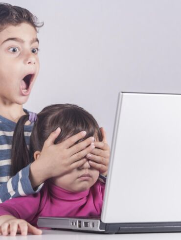 Auga vaikų seksualinio turinio kiekiai internete: ką daryti tėvams?