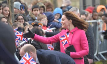 BERNIUKAS! Kate Middleton ir princas Williamas trečią kartą tapo tėvais