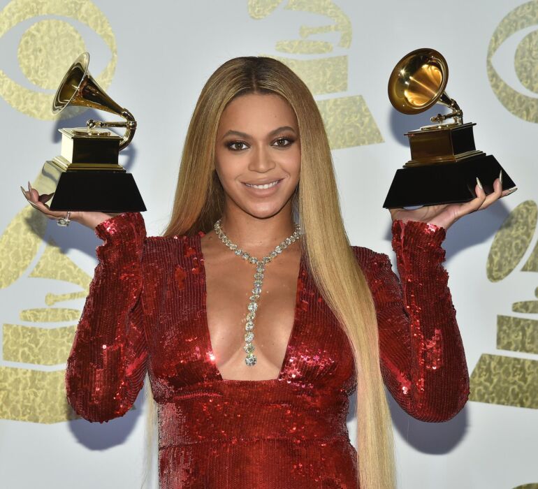 Beyonce paviešino pirmąją dvynukų nuotrauką