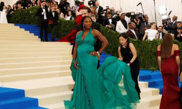 Būsima mamytė Serena Williams mados pokylyje nepasikuklino