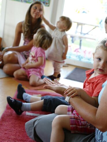 Darželio auklėtoja: į mus žiūri kaip į užpakalių ir nosių šluostytojus