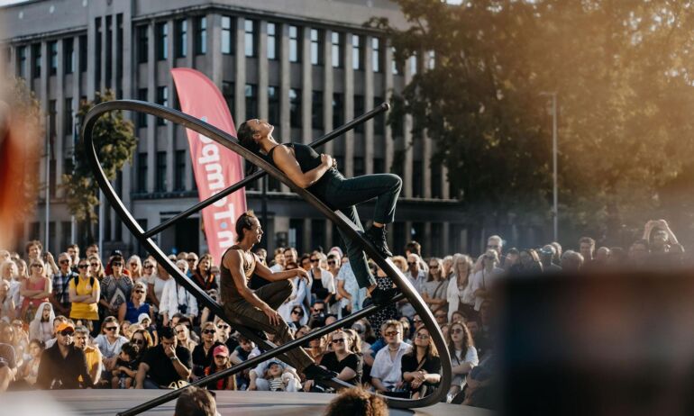 Europos menininkai Kauno publikai negailėjo pagyrų: „ConTempo“ festivalio atidarymas įtraukė minias žiūrovų