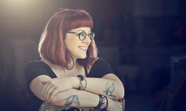 Fantastinių bestselerių autorė Victoria Schwab: „Maža pasaulyje ieškojau plyšių