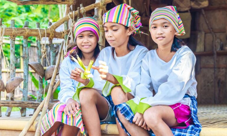 Filipinai uždraudė vaikų santuokas
