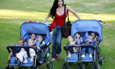 Garsioji aštuonetuko mama grįžta į viešumą ir pripažįsta padariusi daug klaidų