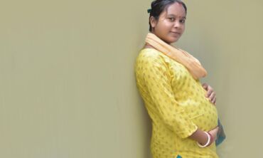Gydūnas pakistanietei į galvą įkalė vinį