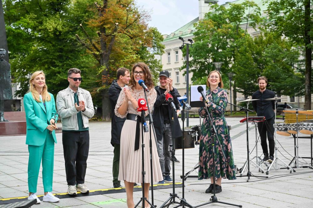 Įpusėjus vaikų globos savaitei Vilniuje atrakinta geležinė širdis