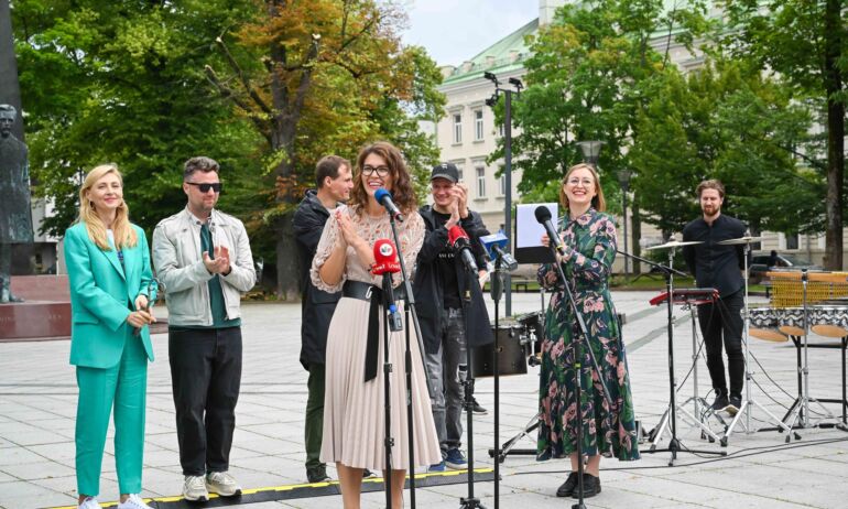 Įpusėjus vaikų globos savaitei Vilniuje atrakinta geležinė širdis