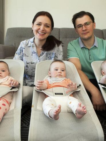 Išskirtinė pažintis su trynukus auginančia kauniečių šeima