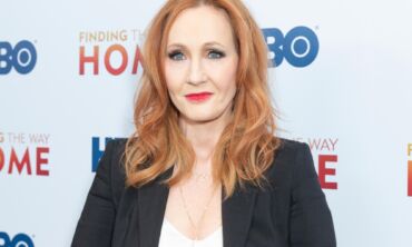 J. K. Rowling žada iki milijono svarų sterlingų Ukrainos vaikams