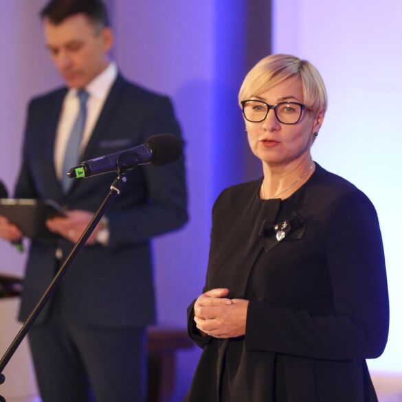 J. Šiugždinienė: išduoti mokiniams galimybių pasą su antigenų testu pritrūktų pajėgumų