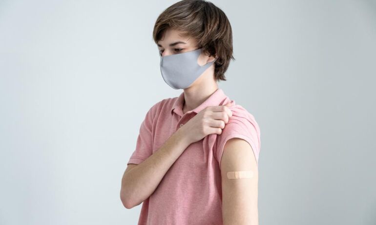 JK vaistų reguliuotojas patvirtino „Pfizer-BioNTech“ vakcinos naudojimą 12–15 m. vaikams