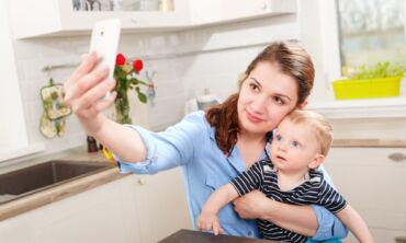 Jokiu būdu nedėkite šių nuotraukų į feisbuką