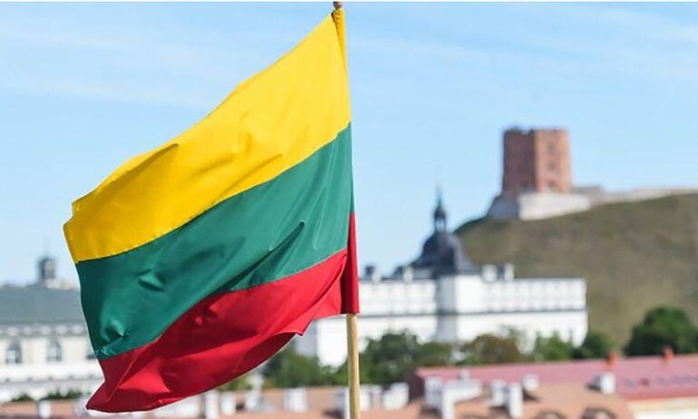 Ką su vaikais veikti Kovo 11-ąją: profesorė dalijasi naudingais patarimais