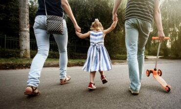 Kada po gimdymo grįžti į darbus: mamų patirtys