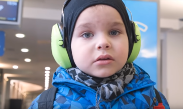 Kai kelionė su vaiku tampa sunkiu iššūkiu: patarimai tėvams
