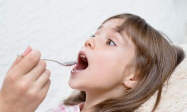Kai skauda gerklę: 3 naminiai būdai