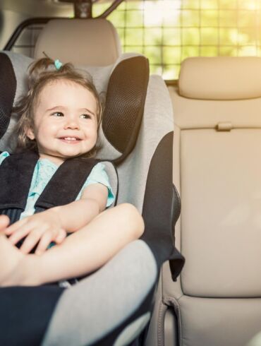 Kaip saugiai vežti vaiką automobilyje? Kartais reikia ir rimto pokalbio