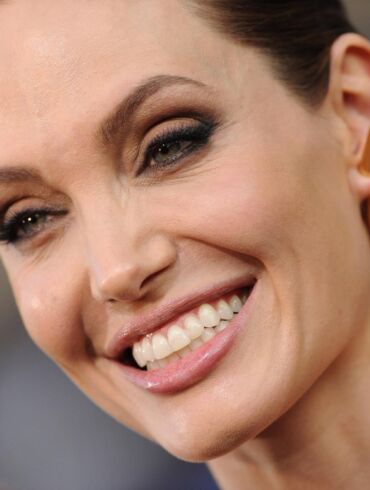 Kaip savo vaikus auklėja Angelina Jolie: 3 svarbiausi principai