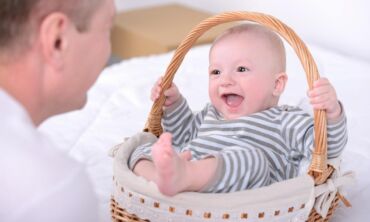 Kaip užauginti laimingą vaiką net ir būnant beprotiškai užsiėmusiu mama ar tėčiu