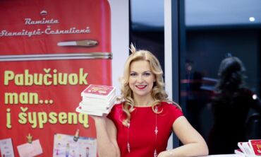 Knygą parašiusi 3 vaikų mama atskleidžia savo požiūrį į supermamas