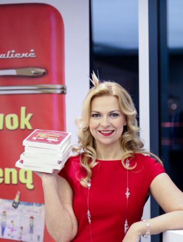 Knygą parašiusi 3 vaikų mama atskleidžia savo požiūrį į supermamas