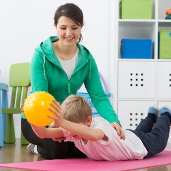 Kokias sveikatos problemas šeimos gydytojų komandoje padeda spręsti kineziterapeutai?