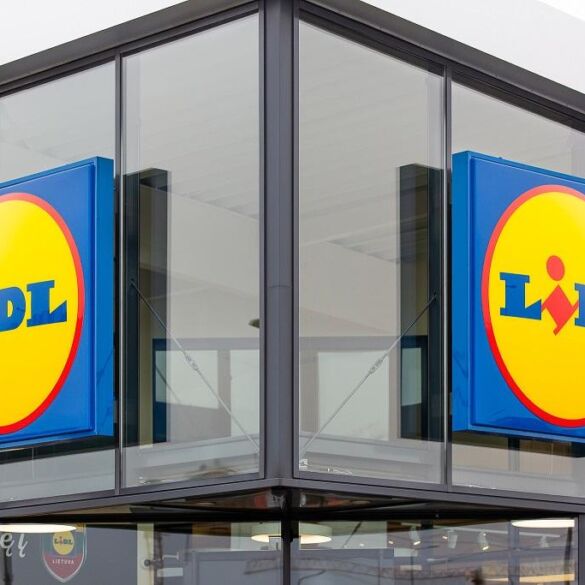 „Lidl" skelbia