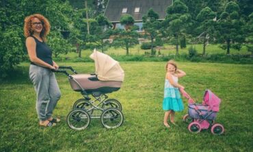 Metus be cukraus gyventi pasiryžusi dviejų vaikų mama stebina savo veiklumu ir kūrybiškumu