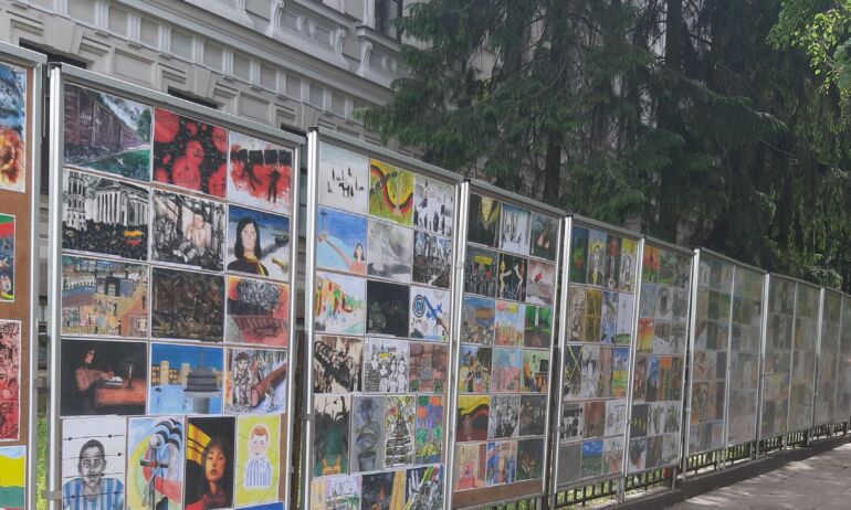 Mokiniai apie Lietuvos okupacijų patirtis ir kelią į laisvę