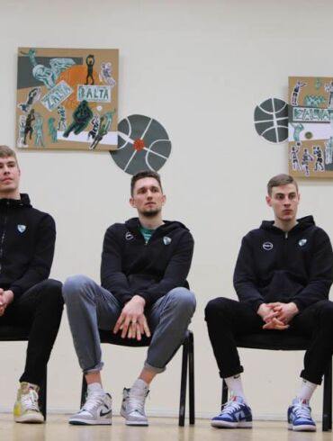 Moksleivių susitikime su žalgiriečiais – pokalbiai apie obuolių džemą