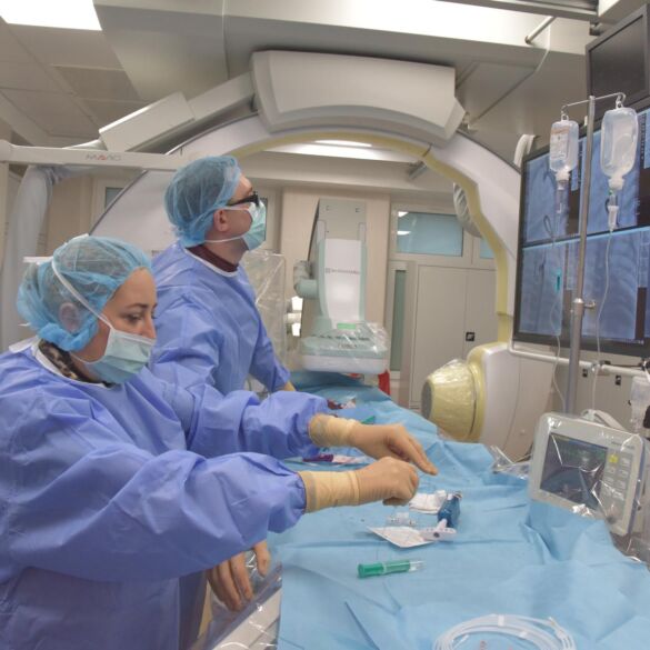 Naujagimiams su širdies ydomis Santaros klinikų medikai padės nauju būdu