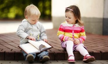 Nuo kada pradėti vaikus mokyti užsienio kalbų?
