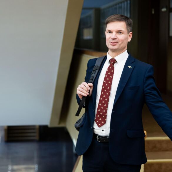 P. Saudargas: streikuojančių mokytojų reikalavimas kitais metais didinti atlyginimus 30 proc. nėra realistiškas