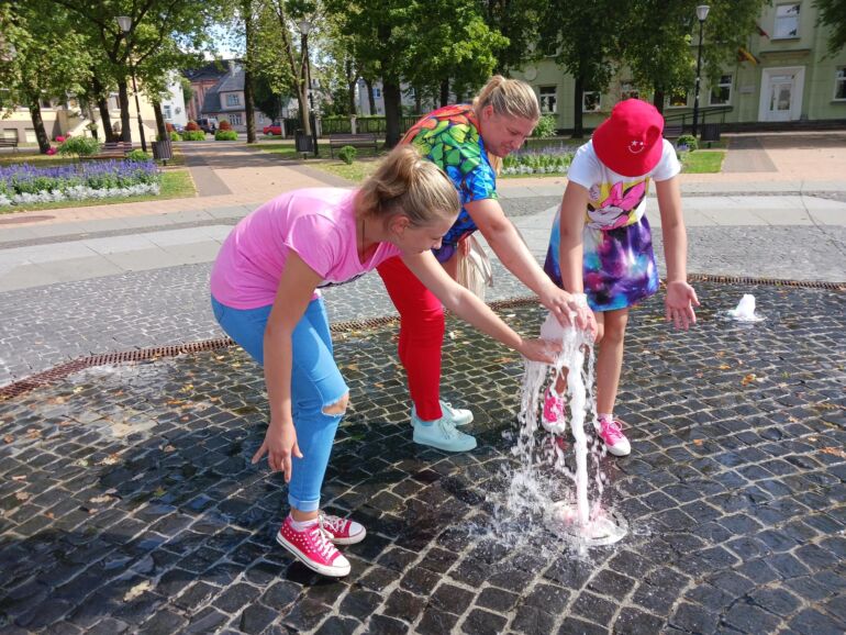 Pakruojo rajone įsigyta sodyba pakeitė Neringos ir jos šeimos gyvenimą – atrado prasmę ir nieko nebekeistų