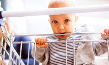 Parduotuvė turės atlyginti žalą traumą patyrusiam vaikui