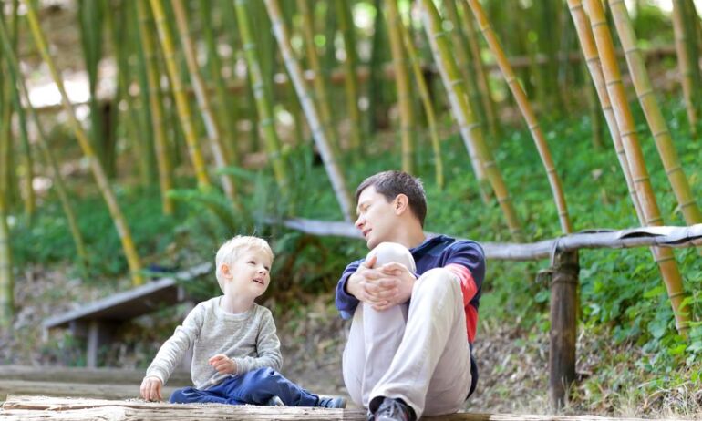 Pasitarti dėl vaikų auklėjimo nuo šiol į „Tėvų liniją“ galėsime skambindami ir dieną