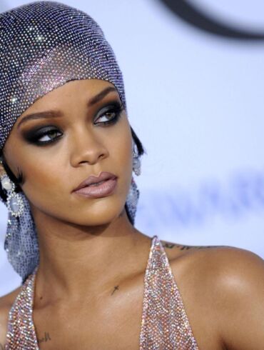 Paskutiniais mėnesiais nėščia Rihanna pademonstravo itin atvirus kadrus: vieni gyrė