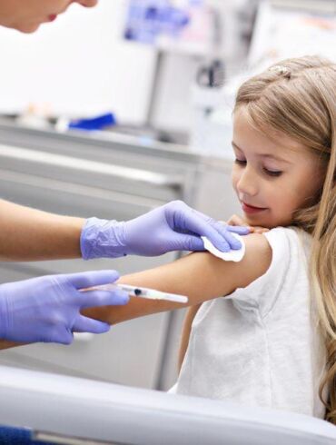 Pirmą kartą pasiskiepyti nuo erkinio encefalito geriausia žiemą