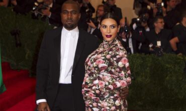 Pirmoji Kim Kardashian dukrytės nuotrauka