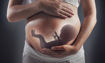Po dukters mirties mama nori pati išnešioti ir pagimdyti sau anūką