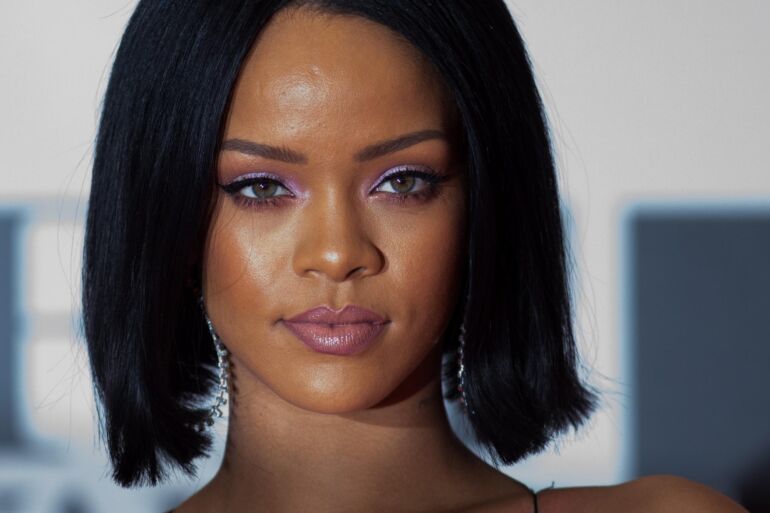 Popžvaigždė Rihanna laukiasi pirmojo kūdikio