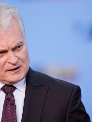 Prezidentas jauniesiems mokytojams: mokykla kuria meilės Lietuvai pagrindus