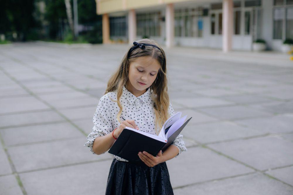 Psichologas – apie vaikų adaptaciją mokykloje ir tėvų daromą „meškos paslaugą“