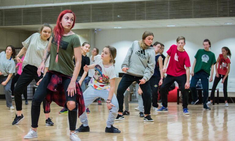 Psichologė: kodėl svarbu vaikui turėti patinkančią veiklą po pamokų