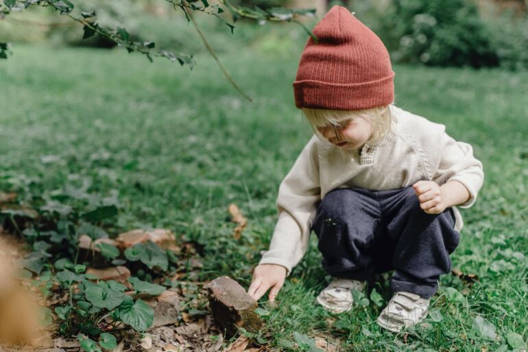 Rudeninės veiklos visai šeimai: nuo laukinių gyvūnų stebėjimo iki žygio mitologiniu pažintiniu taku